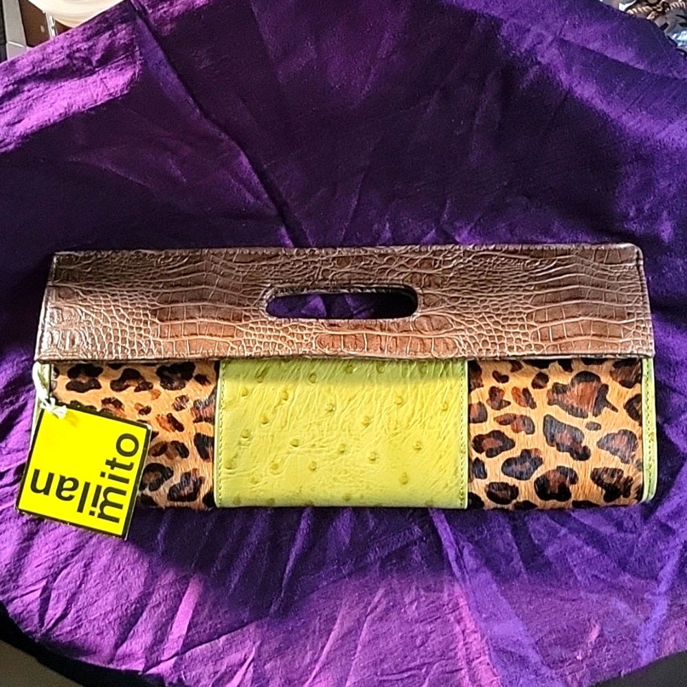 Mito Milan clutch with strap.